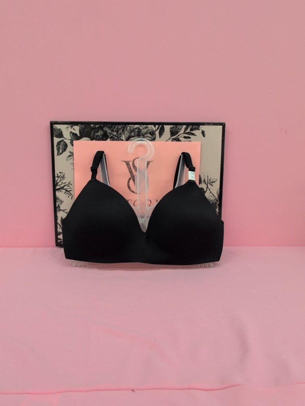 Victoria Secret Pink Wear Everywhere Push Up Wireless Bra 36C Black